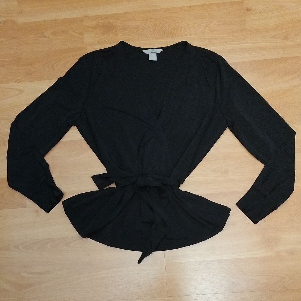 H&M Black Peplum V Neck Top Size Medium